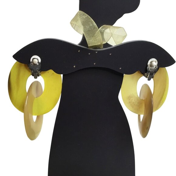 Vintage Women 1960's Yellow Amber Lucite Clip on Hoop Earrings Statement Piece - Picture 2 of 7